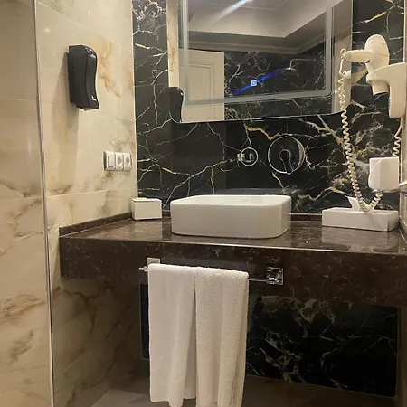 Hotel Emexotel 5*